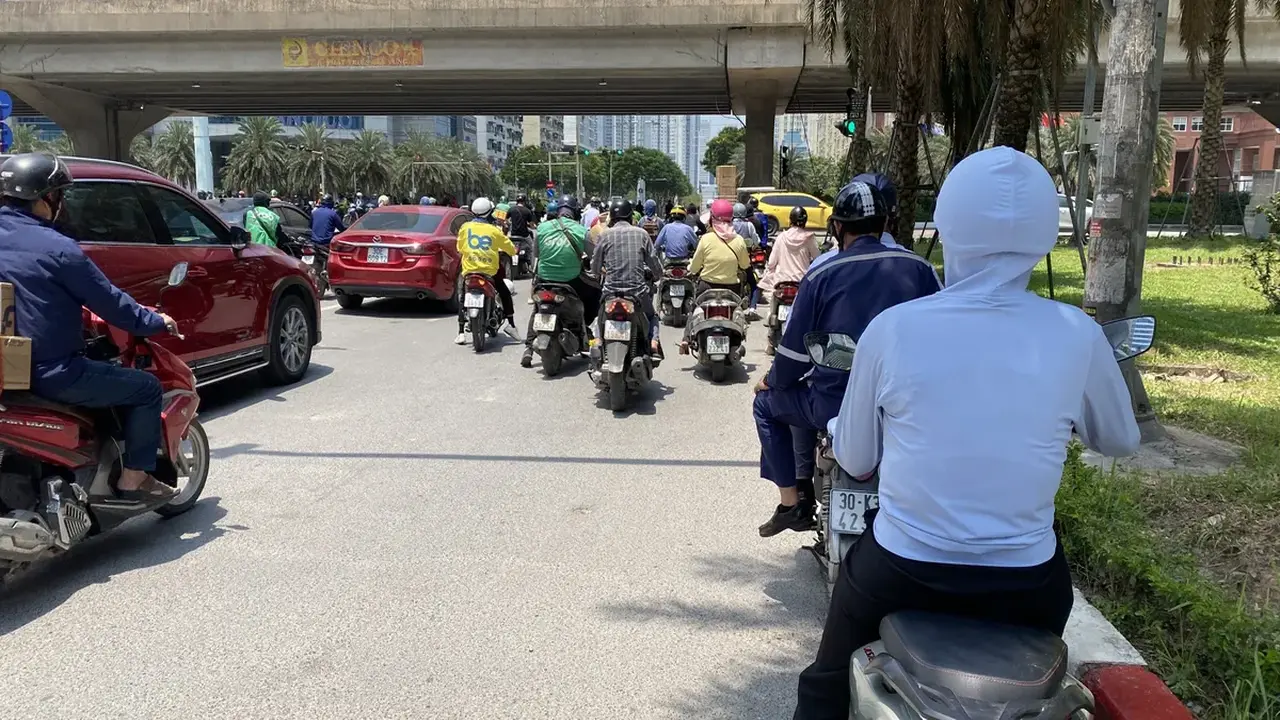 موجة حر شديدة تجتاح مناطق عدة مع حلول الانقلاب الصيفي